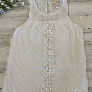 Flying Tomato Shirt/Dress size: M